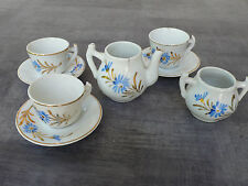 Ancienne dinette - service à