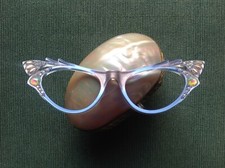 LUNETTES CRÉATION PAULETTE GUINET POUR SOL  AMOR MODELE "PAPILLON OEIL DE CHAT"