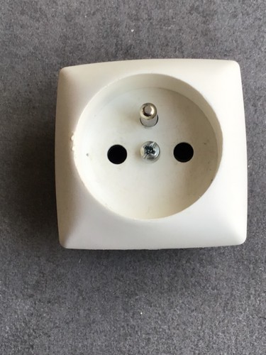 Oteo legrand ref 86127 - pc, 2p+t
