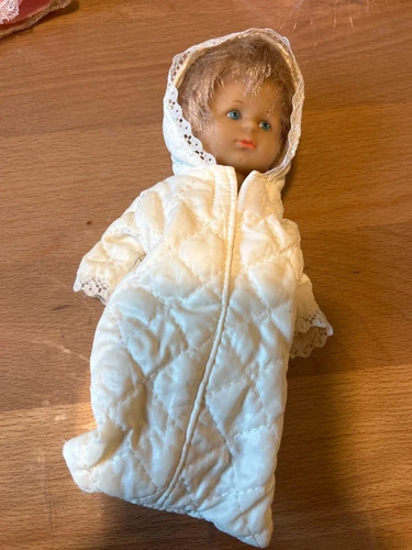 Poupée mic bébé - bébé”, de