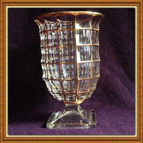Vase coupe sur - coupe, piedouche