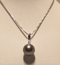 Brand new black Tahitian Pearl