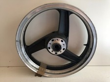 Une jante roue avant moto - une,