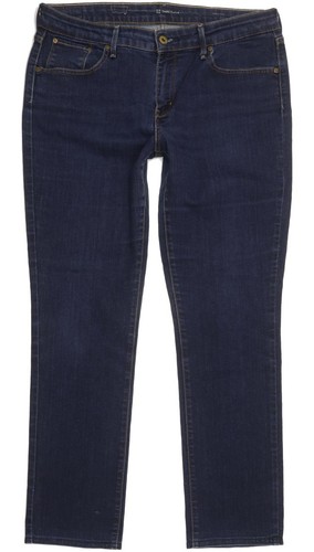 Levi demi curve - levi's,