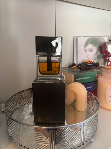 Homme intense rare - d.,