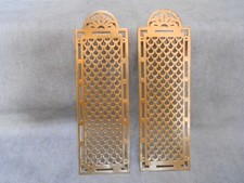 Paire d'anciennes plaques de propreté de porte en laiton