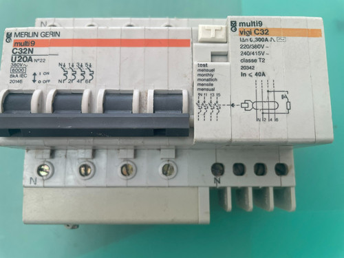 Disjoncteur différentiel 40a - disjoncteur,