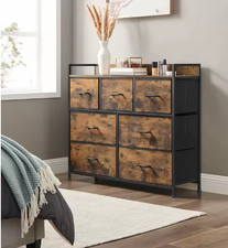 Commode avec 7 tiroirs 