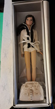 Fashion Royalty Kyori Sato Glam Slam 2004 – Ultra Limited – boîte usée