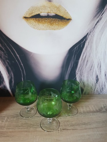 Anciens verres vert - vert, digestif