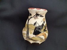 Petit vase  Basque signé