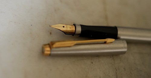 Magnifique stylo plume parker - magnifique,
