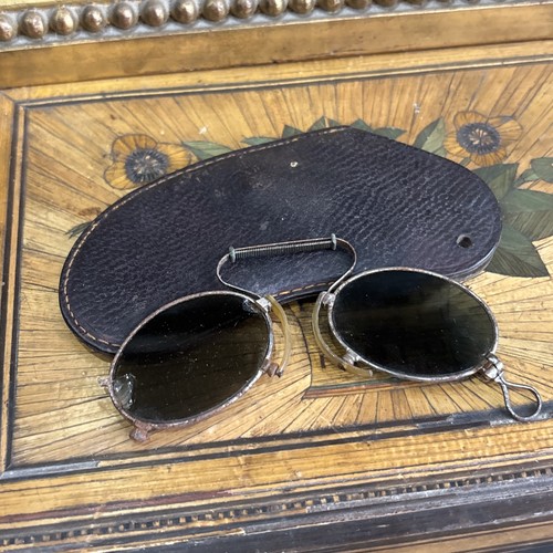 Ancienne paire lunettes - ancienne,