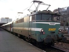 MODELE UNIQUE base Roco BB 9258 SNCF traverses renforcées - Échelle HO 