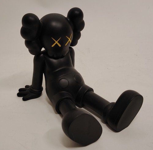 Kaws holiday taipei - kaws,