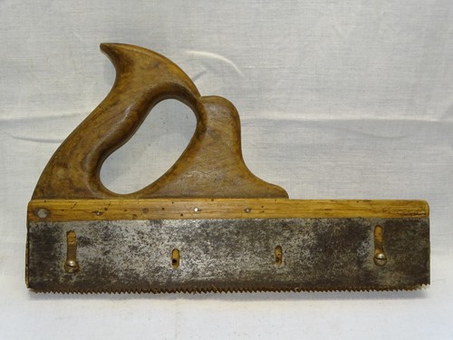Ancienne scie main - a,