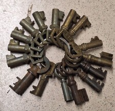 Lot de 16 anciennes Petites