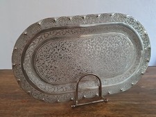 Ancien petit plateau de service/ décoration oriental-métal argenté-ciselé main.