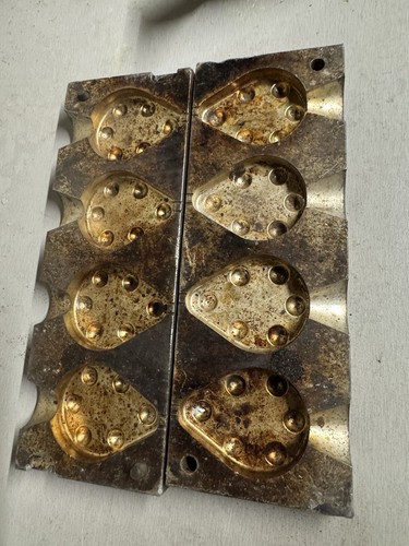 Moule plomb carpe gripp - moule,