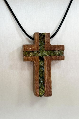 Croix noyer pierre - croix, et