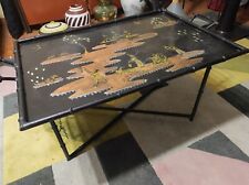 Table d'appoint XIX° à plateau amovible à decor de chinoiserie