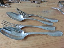 4 ANCIENS COUVERTS ARGENT