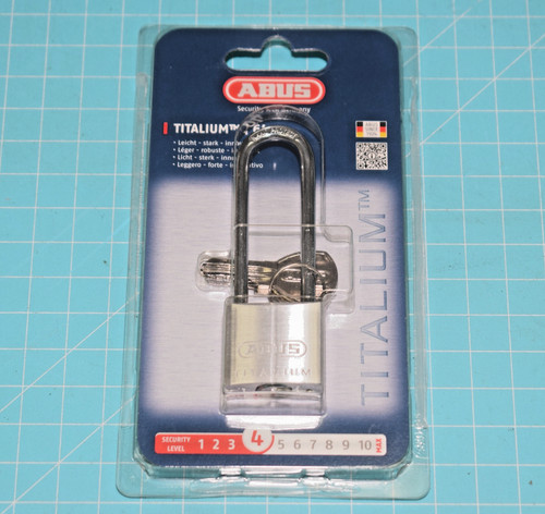 Cadenas clé abus titalium - à,