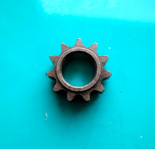 Cyclomoteur Pignon Plateau Poulie 11 dents Axe 26 mm Ep 23 mm L 49,5 Motobecane