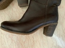 JOSE SAENZ: MAGNIFIQUES BOTTES