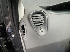 Aerateur tableau de bord avant gauche RENAULT SCENIC 2 PHASE 2 7701062424