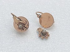 Ancienne Boucles D'oreilles Dormeuse En Plaqué Avec Perle, Dont Une A Ressouder 