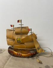 Ancienne lampe de bureau bateau je sais pas si elle fonctionne encore ?