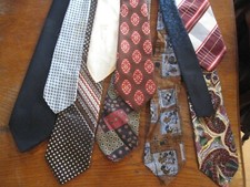 lot de 10 cravates vintage et autres- plutôt larges