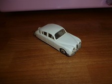 Norev n°17 Jaguar 2L 400 Made