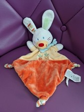DOUDOU PLAT NICOTOY LAPIN JAUNE ORANGE CAROTTE FOULARD BLEU 