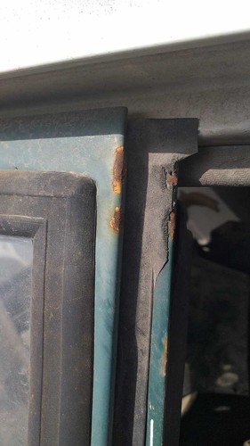 Porte battante arriere - porte,