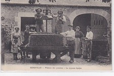 GOUVILLE : la pilaison (pressoir a cidre - pommes) - la joyeuse équipe - tr