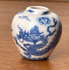 Fève Vase Bleu & Blanc Dragon