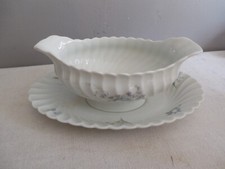 SAUCIERE EN PORCELAINE