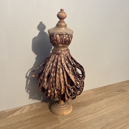 Petit mannequin décoratif - petit,