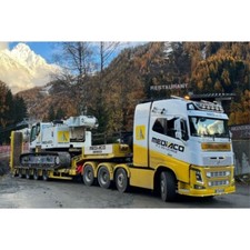 WSI  01-4753 VOLVO FH4  TRACTEUR 6X4 + SEMI-SURBAISSEE RAMPES " MEDIACO " MINT