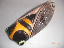 Ancienne grande Cigale vase mural céramique faïence porte bouquet fleurs vintage