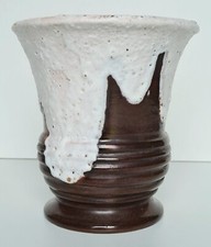 Vase en céramique signé