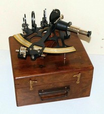 Ancien sextant de navire en