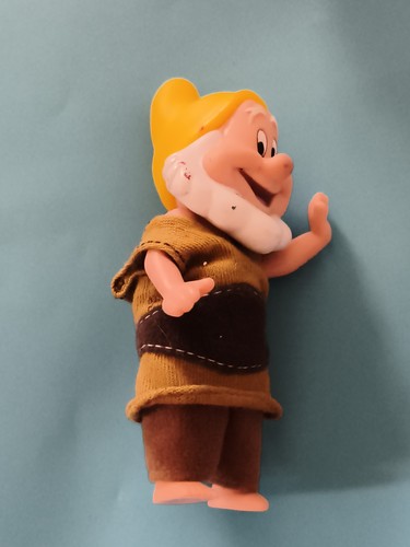 Figurine nain disney plastique - figurine,