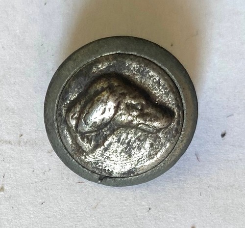 Ancien petit bouton chasse - petit,