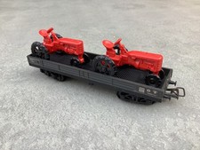 Ancien Wagon Plat avec 2 Tracteurs agricole FARMALL fabrication JOUEF au HO