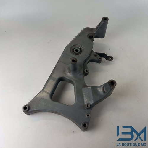 Support échappement 125 xmax - support,