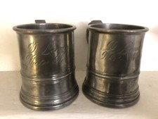 Rare Paire De Pintes Vers 1860