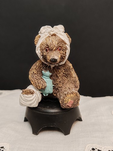 Figurine ours brun malade - ours,